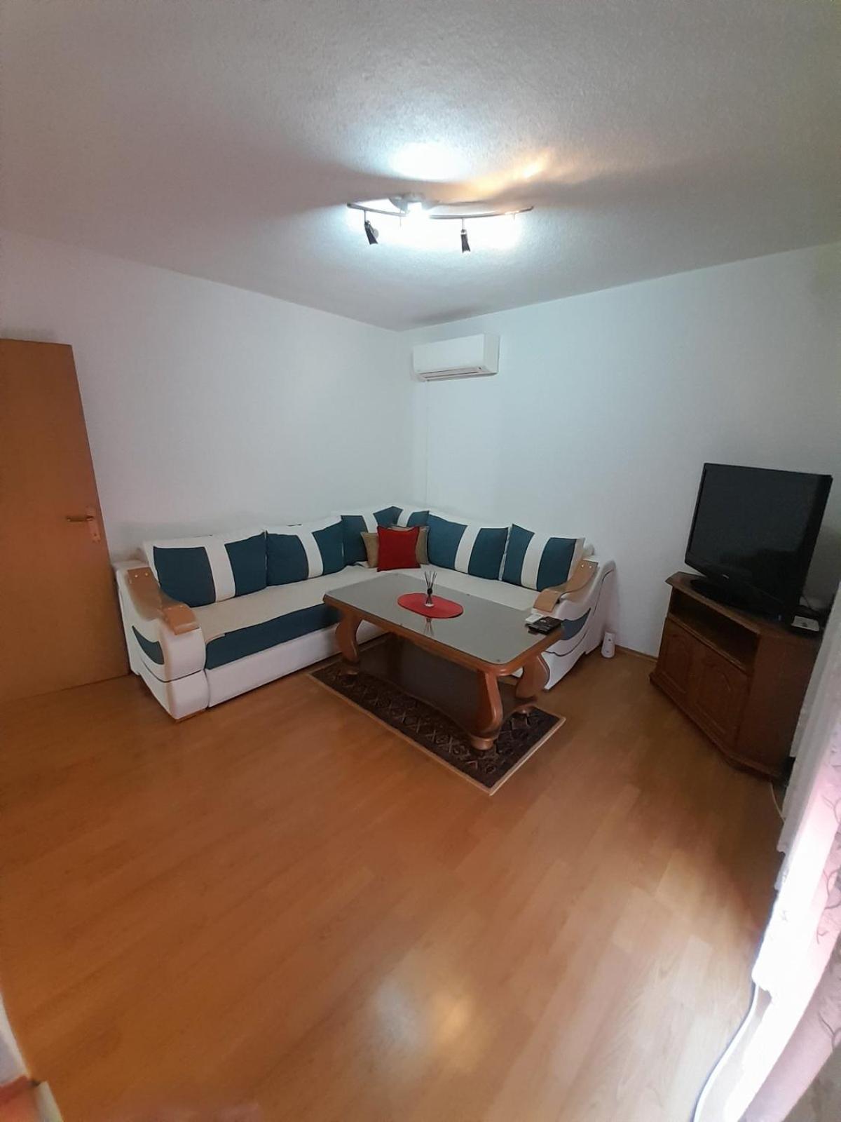 Dzeneta Apartment *